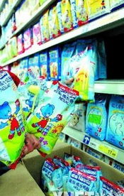 双轨并进 婴幼儿奶粉与母婴用品的销售渠道策略解析